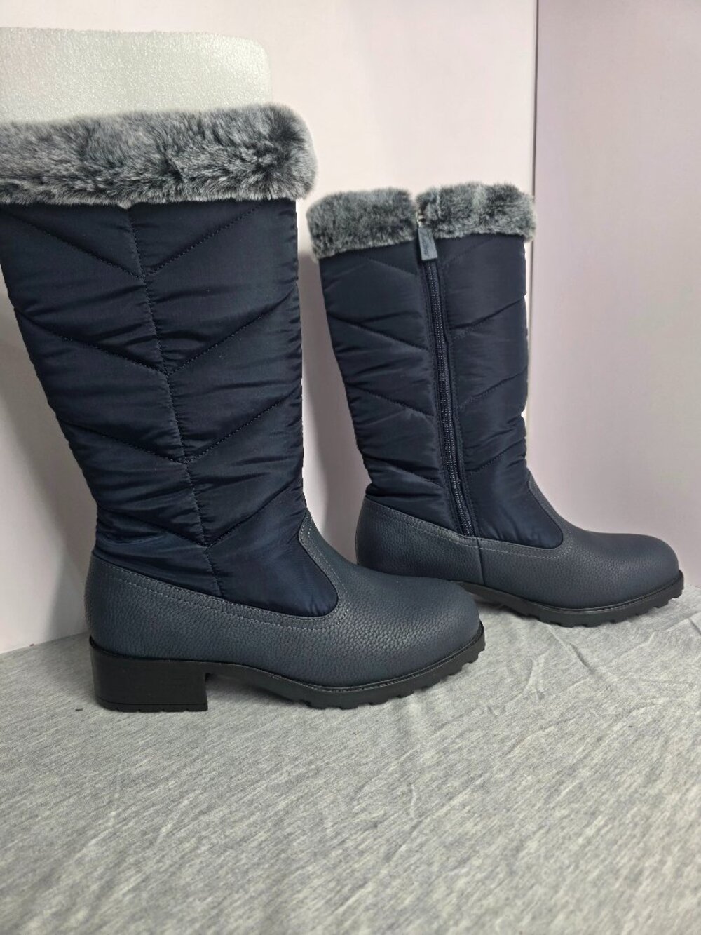 Trotters Womens Winter Snow Boots Size 7 Navy Blue Faux Fur Cuff